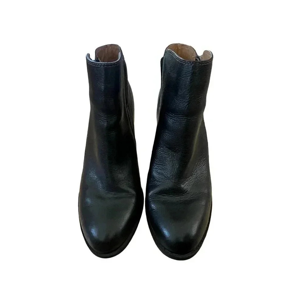 Sofft Women's Black Almond Toe Side Zipper Leather Ankle Boots Size 9M